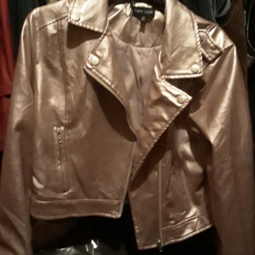 Short  coat